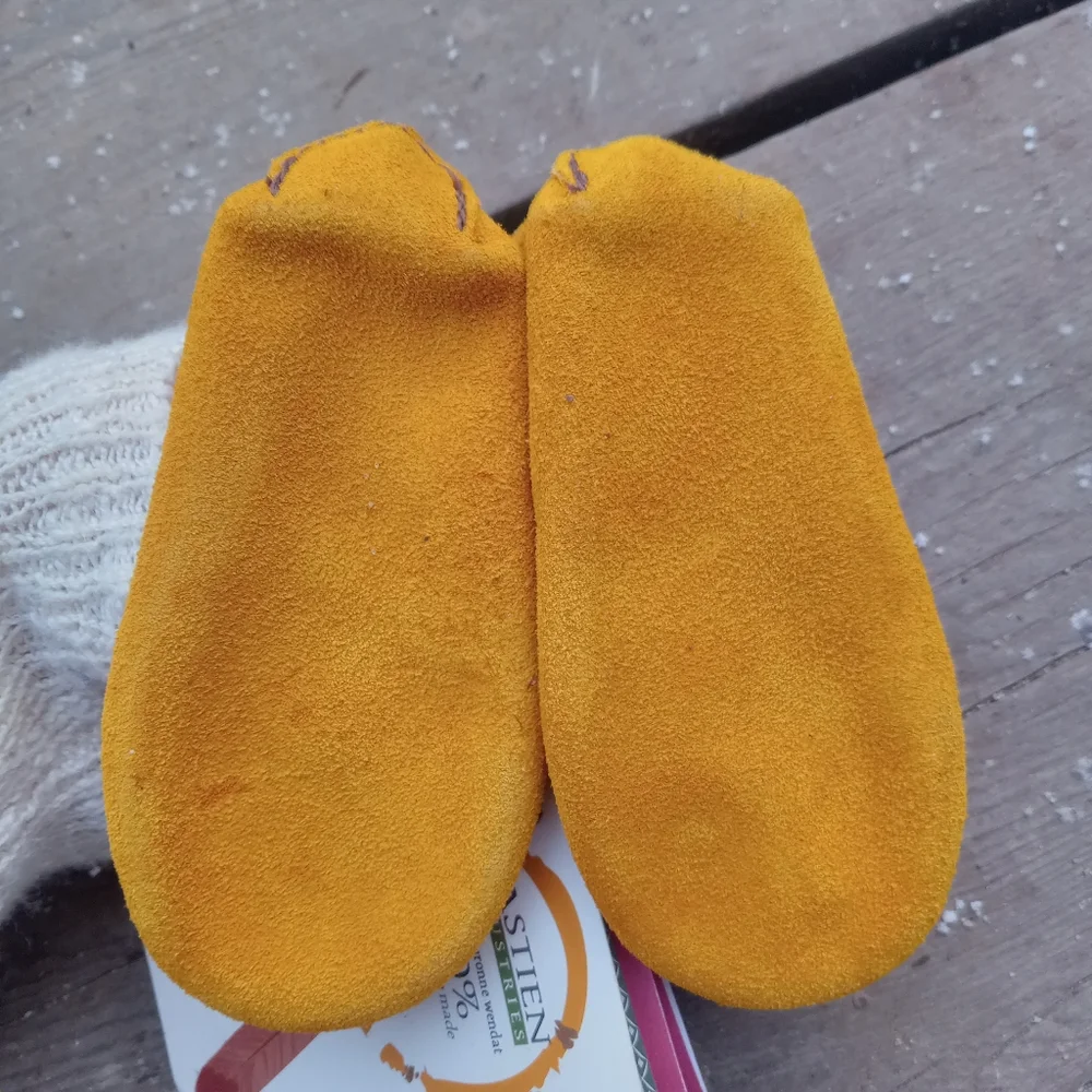Baby Beaded Soft Sole Suede Moccasins Size 3 Unisex